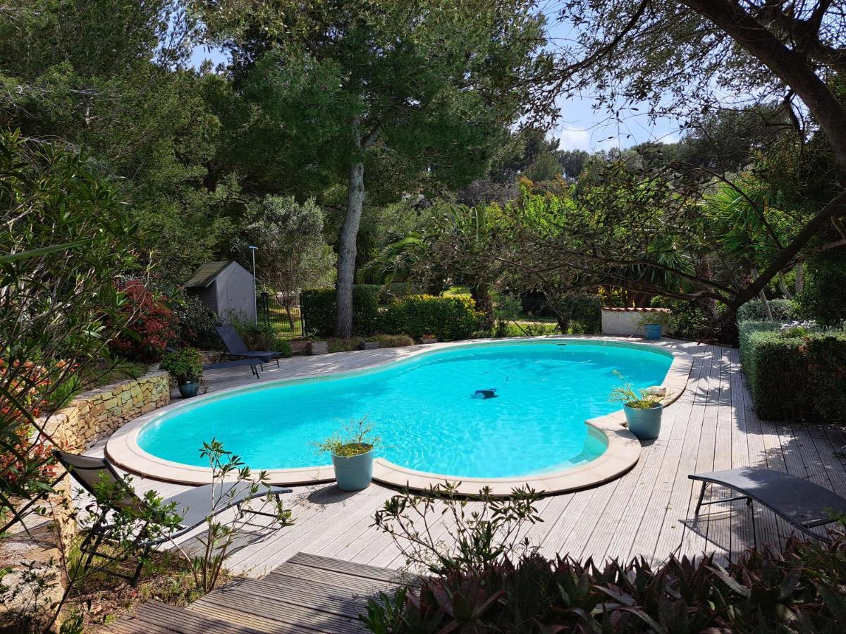 Rez De Jardin Presqu'ile De Giens Apartment